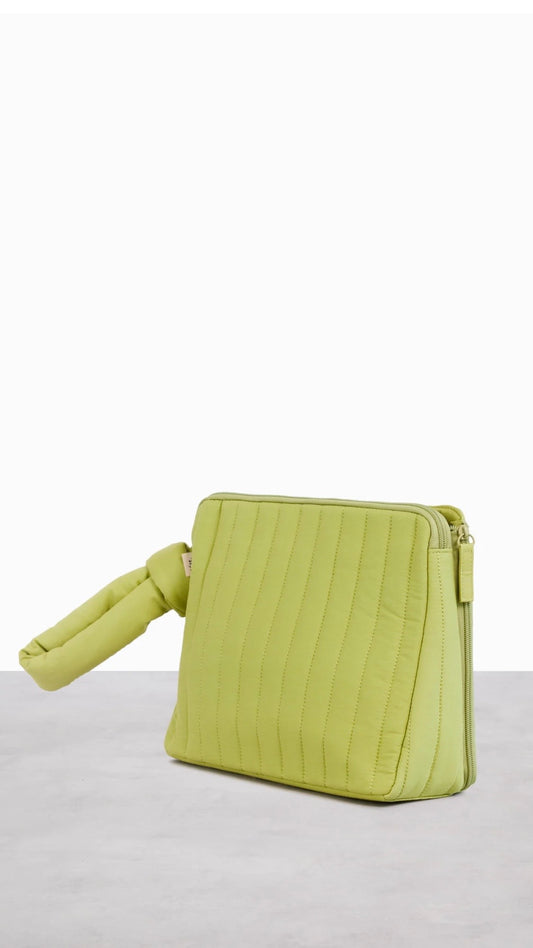 New Beis The Clutch in Play Date