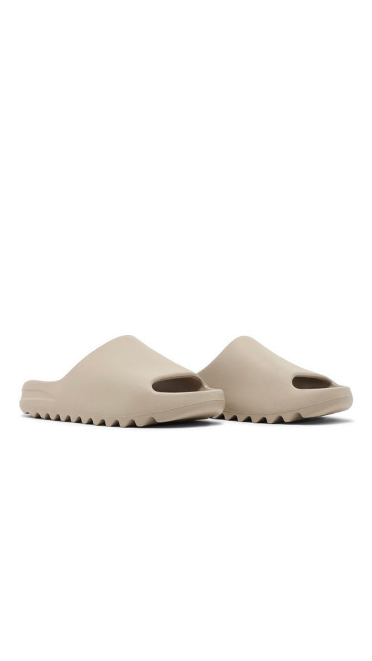 Pre-Loved Yeezy Slide