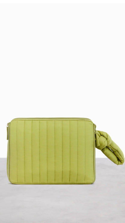 New Beis The Clutch in Play Date